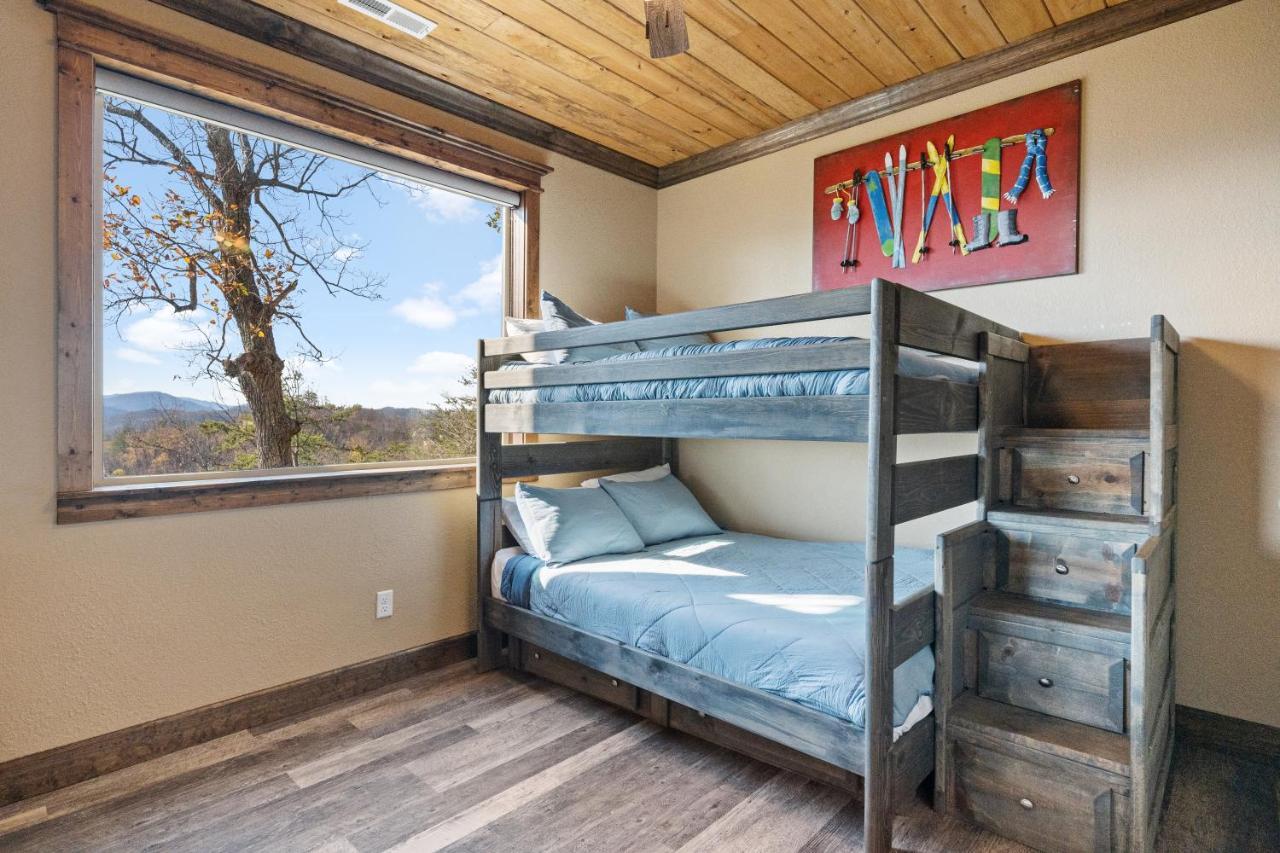 Star Of The Summit, Private Indoor Pool, Amazing Views, 1089 Free Tickets Each Paid Day, Dollywood Villa Sevierville Kültér fotó
